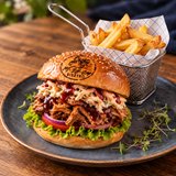 Tépett húsos hamburger